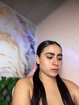 LILI 911 online show from June 13, 8:07 pm