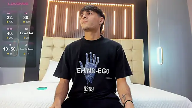 Zack23   online show from June 12, 3:05 am
