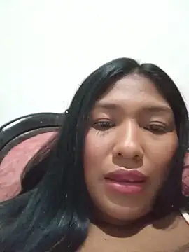 Snapshot of MoonMua chatting on June 14, 2:09 am MoonMua online show from June 14, 2:09 am