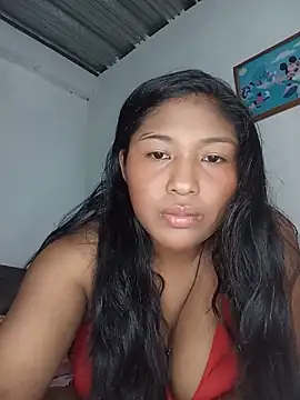 Snapshot of MoonMua chatting on June 17, 3:53 am MoonMua online show from June 17, 3:53 am