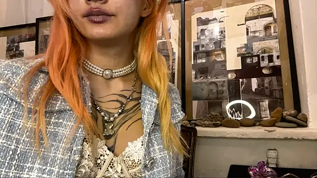 Snapshot of JoanneMcauly chatting on June 24, 9:47 pm JoanneMcauly online show from June 24, 9:47 pm