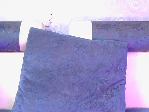 cute-iraa online show from July 19, 5:00 am