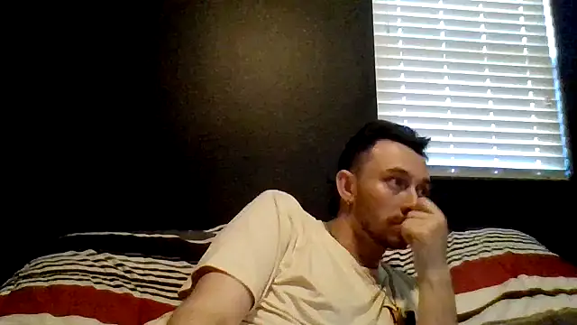 Snapshot of Mikecloudyhawk chatting on June 20, 3:37 pm Mikecloudyhawk online show from June 20, 3:37 pm
