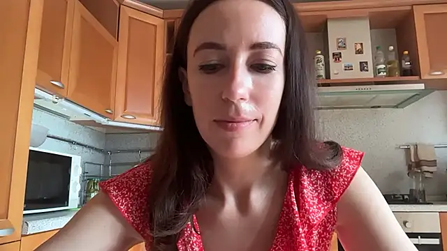 Flamingo Queen online show from July 24, 5:05 am