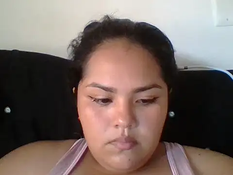 Snapshot of MiaBloom0 chatting on July 28, 6:20 pm MiaBloom0 online show from July 28, 6:20 pm