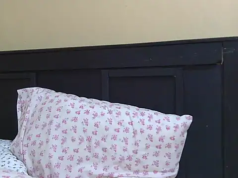 kinkydolll online show from June 21, 6:16 am