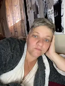 blueiceeyes online show from July 3, 7:48 am