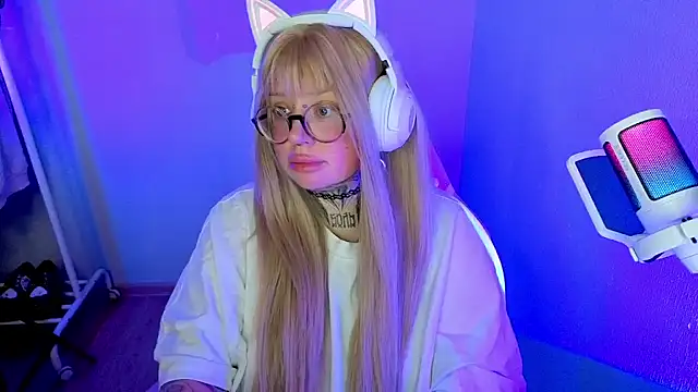 Chiibis online show from July 27, 2:57 pm