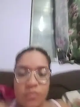 Esquetadinhas online show from June 8, 4:40 pm