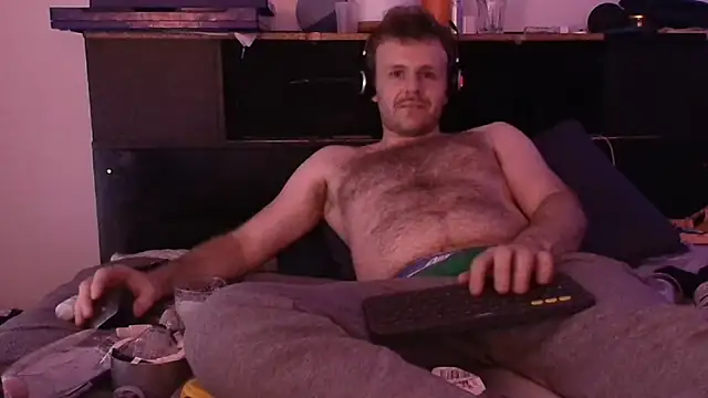 kinkyboipig online show from June 11, 6:17 pm