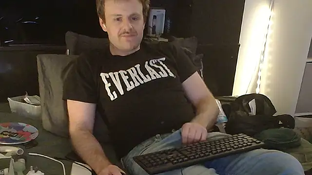 kinkyboipig online show from July 31, 8:52 pm