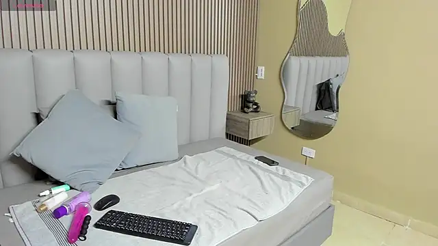 Rubymilf  online show from June 9, 12:39 pm
