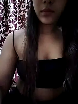 CuteShaluX online show from August 7, 8:44 pm