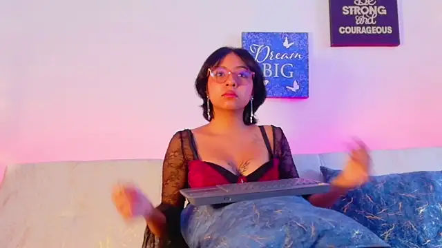 dhalya roses online show from June 12, 3:00 pm