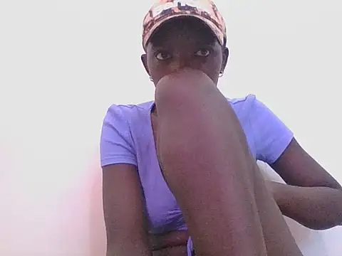 ebonypetite2 online show from June 27, 12:22 pm