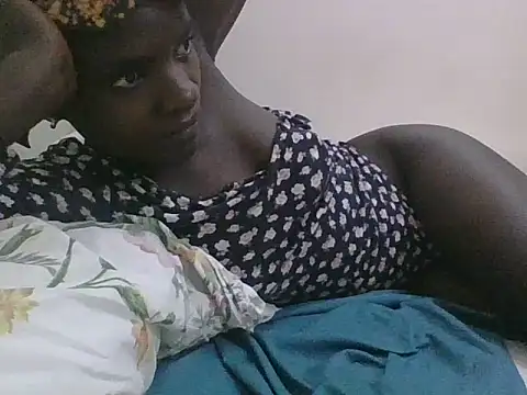 ebonypetite2 online show from July 13, 6:00 pm