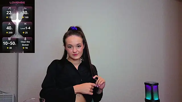 Milky Lily  online show from July 2, 9:48 am