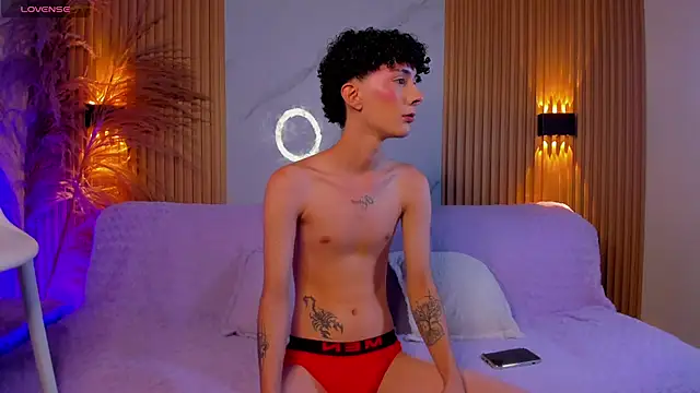 im ethan  online show from July 13, 11:35 am