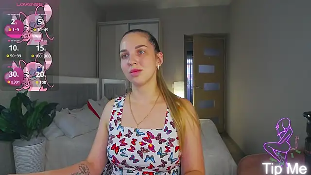 babbyalexandra online show from June 11, 1:53 pm