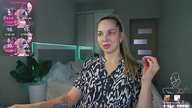 babbyalexandra online show from June 13, 12:58 pm