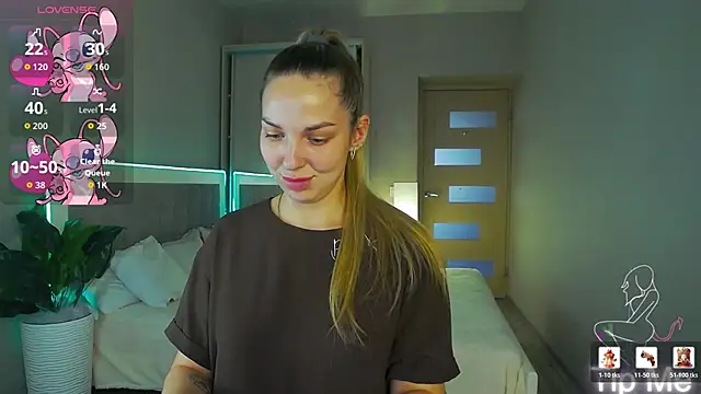 babbyalexandra online show from June 16, 1:47 pm