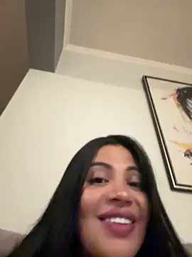 Olivia2134  online show from June 9, 9:48 pm