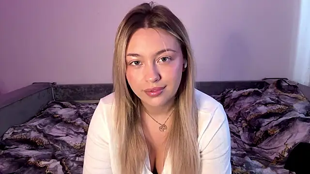 sofiablushxxx online show from June 17, 11:34 am