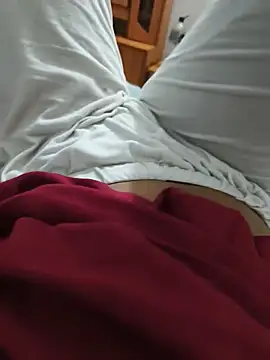 ranigupta72 online show from July 24, 4:05 pm