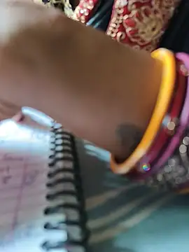 ranigupta72 online show from July 31, 7:52 am