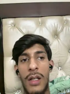 ronnnnn718 online show from June 13, 1:53 pm