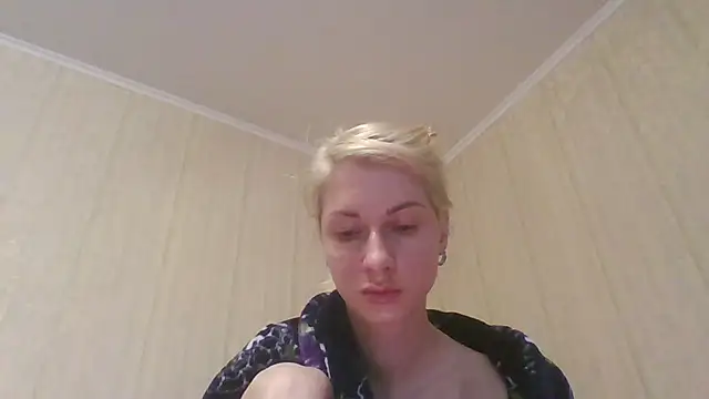 AmberandBlond online show from June 19, 4:00 pm