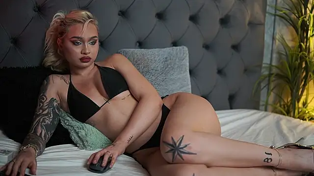 BiankaViper online show from June 14, 8:00 pm