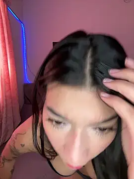 marianahernandez- online show from June 11, 3:54 pm