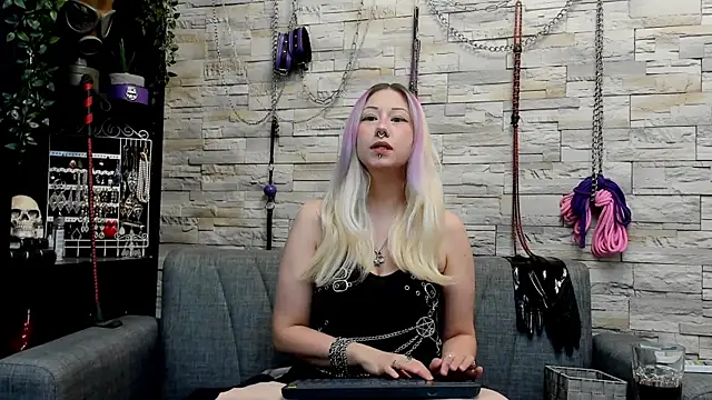 Miss Kaz online show from August 4, 12:36 am