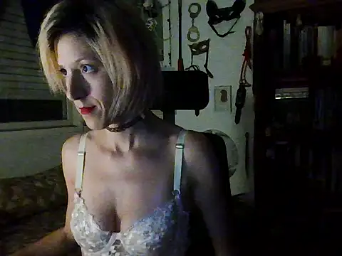 mina here online show from June 16, 2:03 am