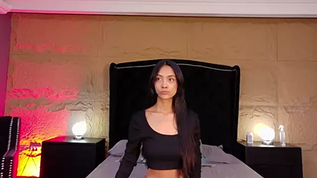 Ella Walsh online show from July 21, 11:45 am