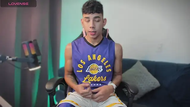 andy cute22 online show from July 18, 4:22 pm