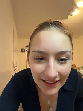 Violet Velvet online show from June 14, 8:33 pm