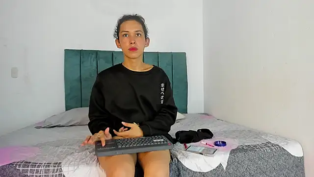 dakotadolly online show from June 22, 8:39 pm