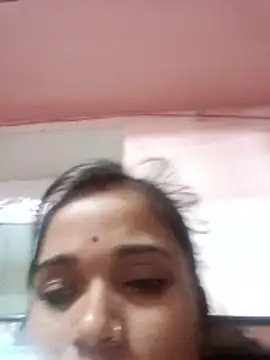 Snapshot of HOranipal57 chatting on June 15, 9:06 pm HOranipal57 online show from June 15, 9:06 pm