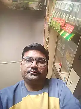 Snapshot of dhirusury050625 chatting on June 17, 4:48 am dhirusury050625 online show from June 17, 4:48 am