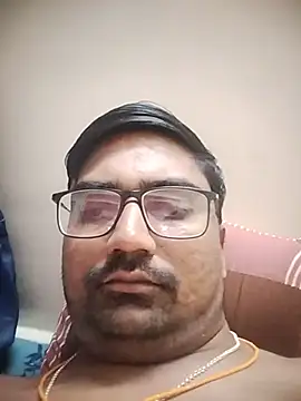 Snapshot of dhirusury050625 chatting on June 22, 4:26 pm dhirusury050625 online show from June 22, 4:26 pm