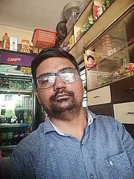 Snapshot of dhirusury050625 chatting on June 29, 7:03 am dhirusury050625 online show from June 29, 7:03 am
