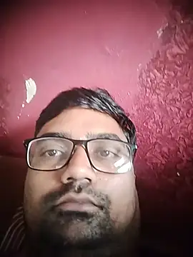 Snapshot of dhirusury050625 chatting on July 29, 5:27 am dhirusury050625 online show from July 29, 5:27 am