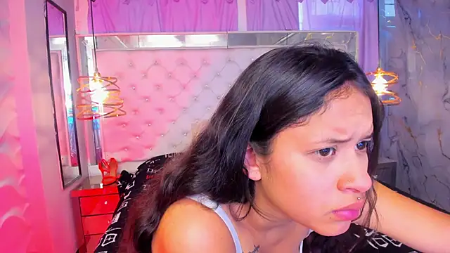 Snapshot of Tifanny-Val chatting on June 27, 1:06 pm Tifanny-Val online show from June 27, 1:06 pm
