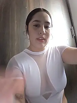 aisha duque  online show from July 12, 10:23 pm