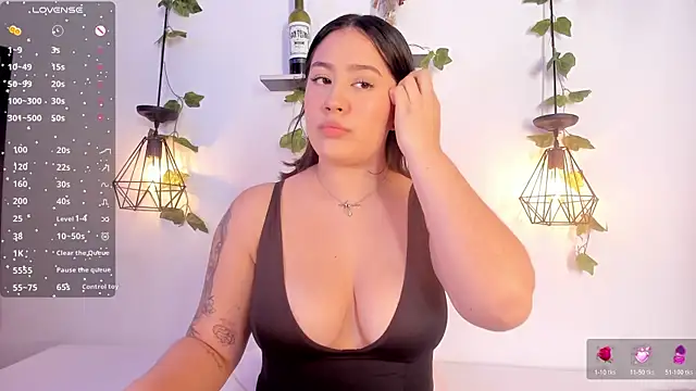aisha duque  online show from July 21, 7:49 pm
