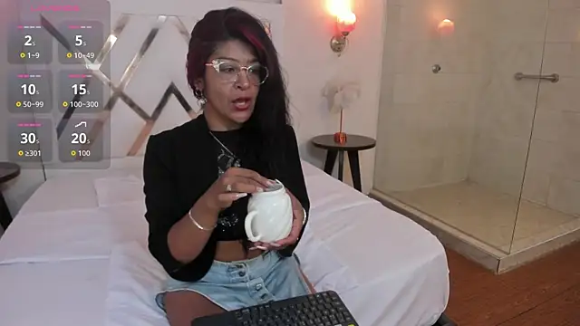 Sky Collins  online show from July 29, 7:56 pm
