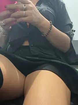 SAKURA AKEMI online show from June 17, 3:42 am