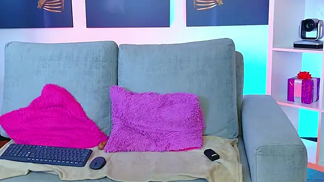 Another  angel online show from July 22, 7:16 pm
